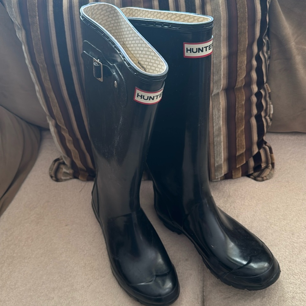 Hunter Tall Welly Boots - Black Gloss - US 6M/7F - Black - used